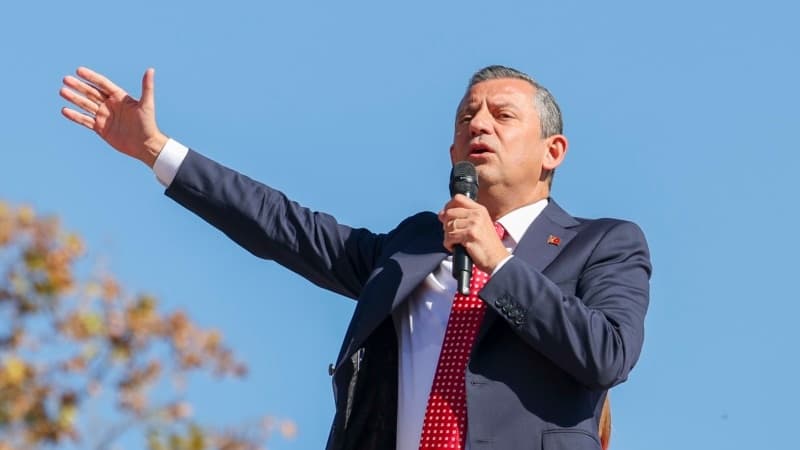 CHP lideri Özel, terörle mücadelede görev almış kişileri hedef göstermekle suçlanıyor