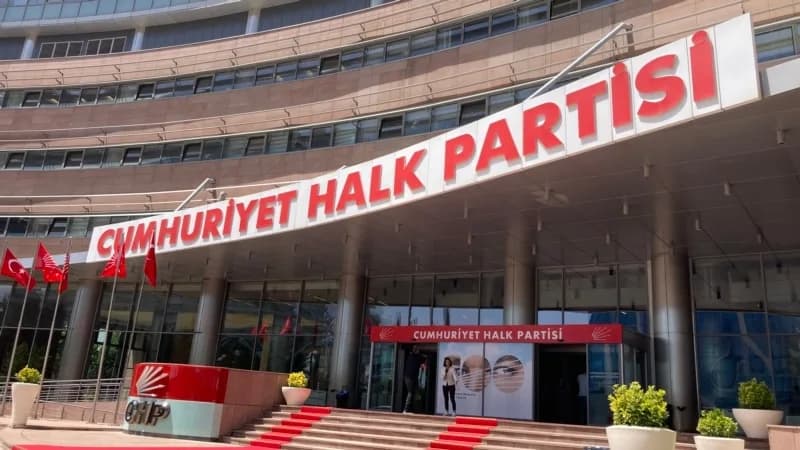 CHP’de Cumhurbaşkanlığı adaylığı tartışması “kurultay” soruşturmasıyla gölgelendi
