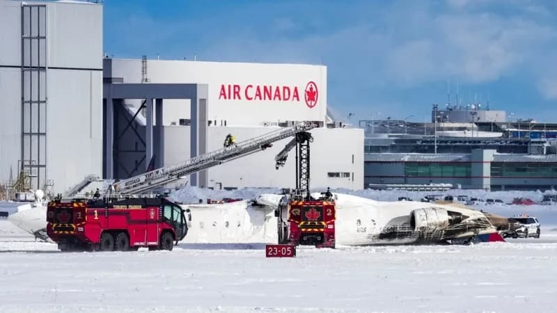 Delta Havayolları’na ait uçak Toronto’da iniş sırasında ters döndü: 8 yaralı