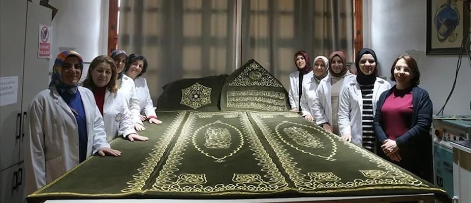 Danişment Melik Ahmet Gazi Türbesi’ndeki sandukanın puşidesi 2,5 yılda tamamlandı