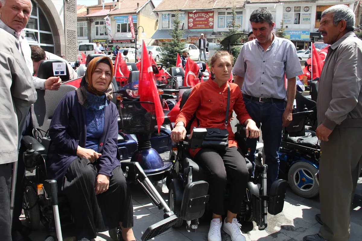 Gurbetçilerden Kayseri’deki engellilere destek