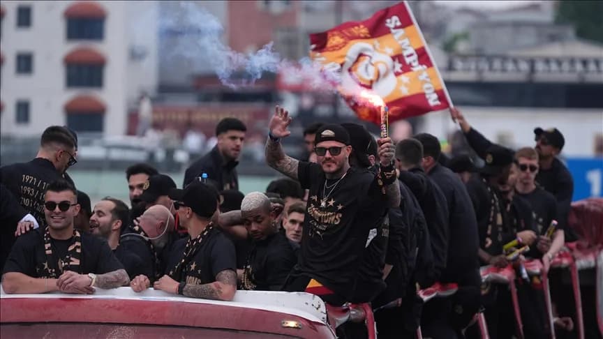 Galatasaray, 25. şampiyonluğunu kutluyor