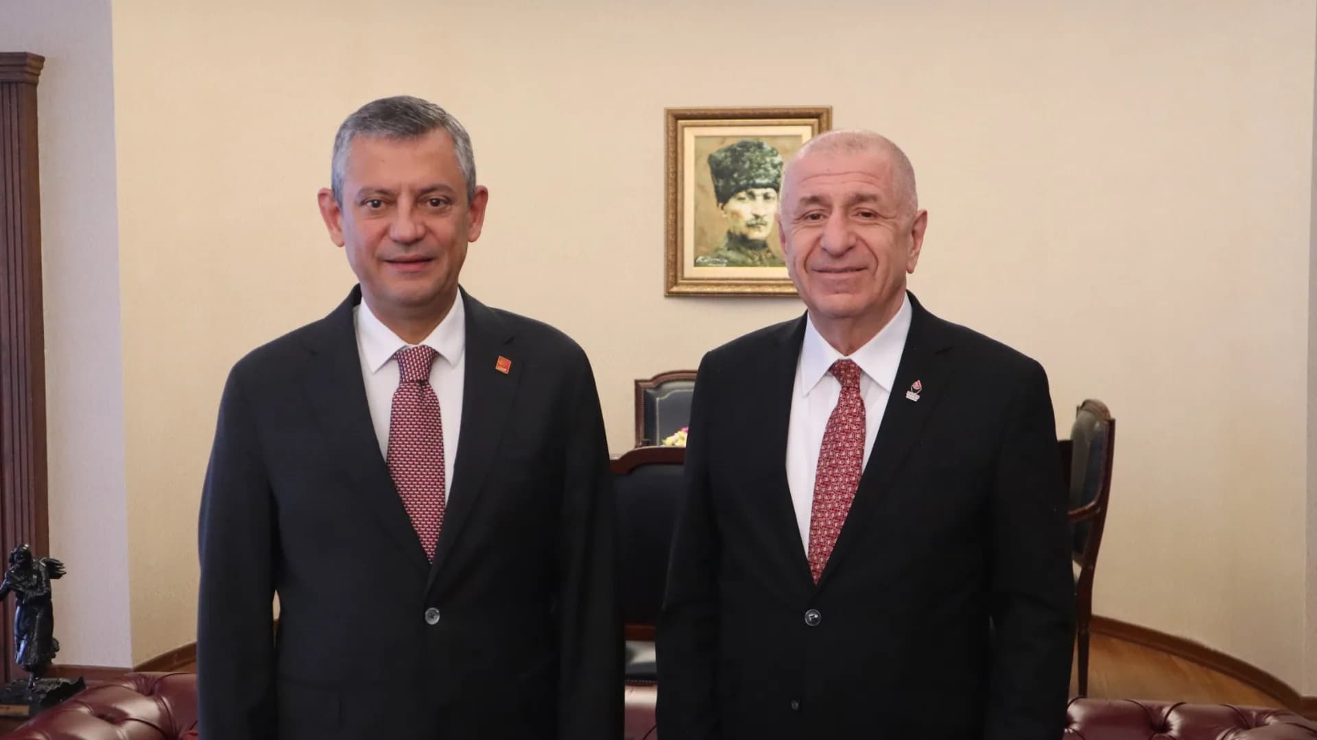 Ümit Özdağ’dan Özgür Özel’e Destek Ziyareti: “Hukukun Üstünlüğünden Vazgeçmeyeceğiz”