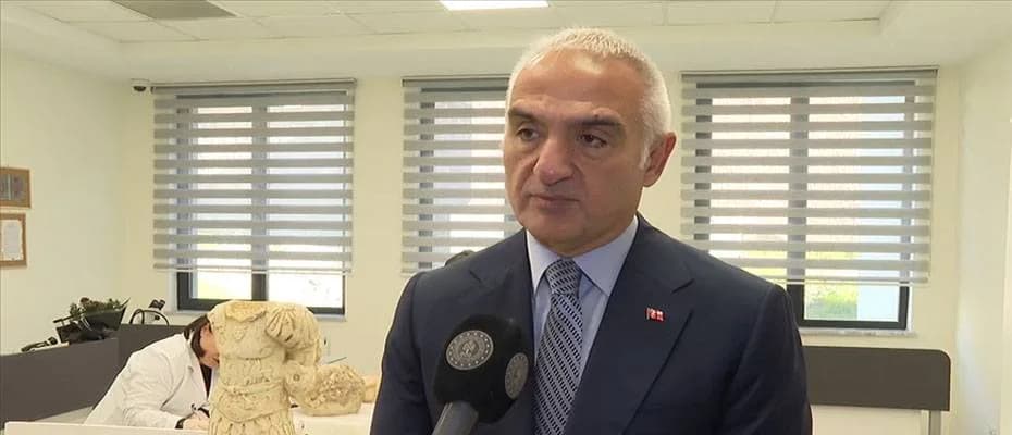 Bakan Ersoy: Kültür varlığı kaçakçılığıyla mücadelede kararlıyız