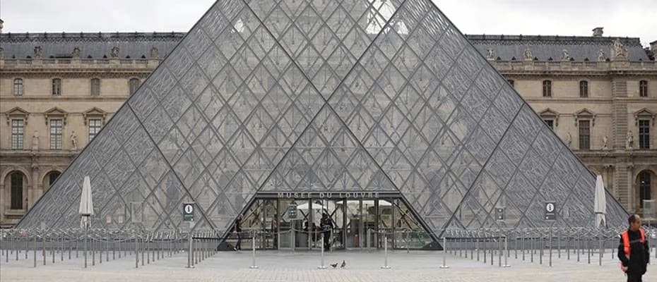 Louvre Müzesi’nde giriş ücretleri AB dışından gelen ziyaretçiler için artırıldı