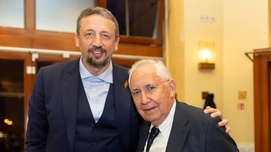 Aydın Örs, TBF Başkanı Hidayet Türkoğlu’nu Berlin’de yalnız bırakmadı