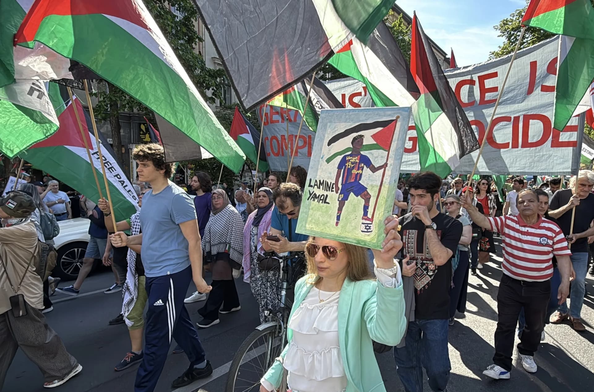 Berlin’de Filistin’e destek gösterisi düzenlendi