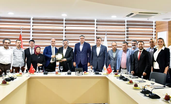 Teknoloji Bakan yardımcısı Büyükdede Antalya OSB`de sanayicileri dinledi