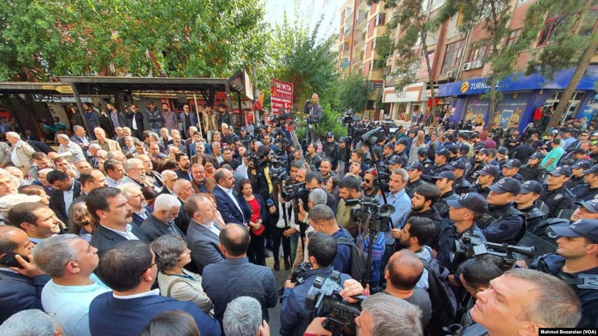 Tutuklu HDP'li Başkanların 15 Yıla Kadar Hapsi İsteniyor