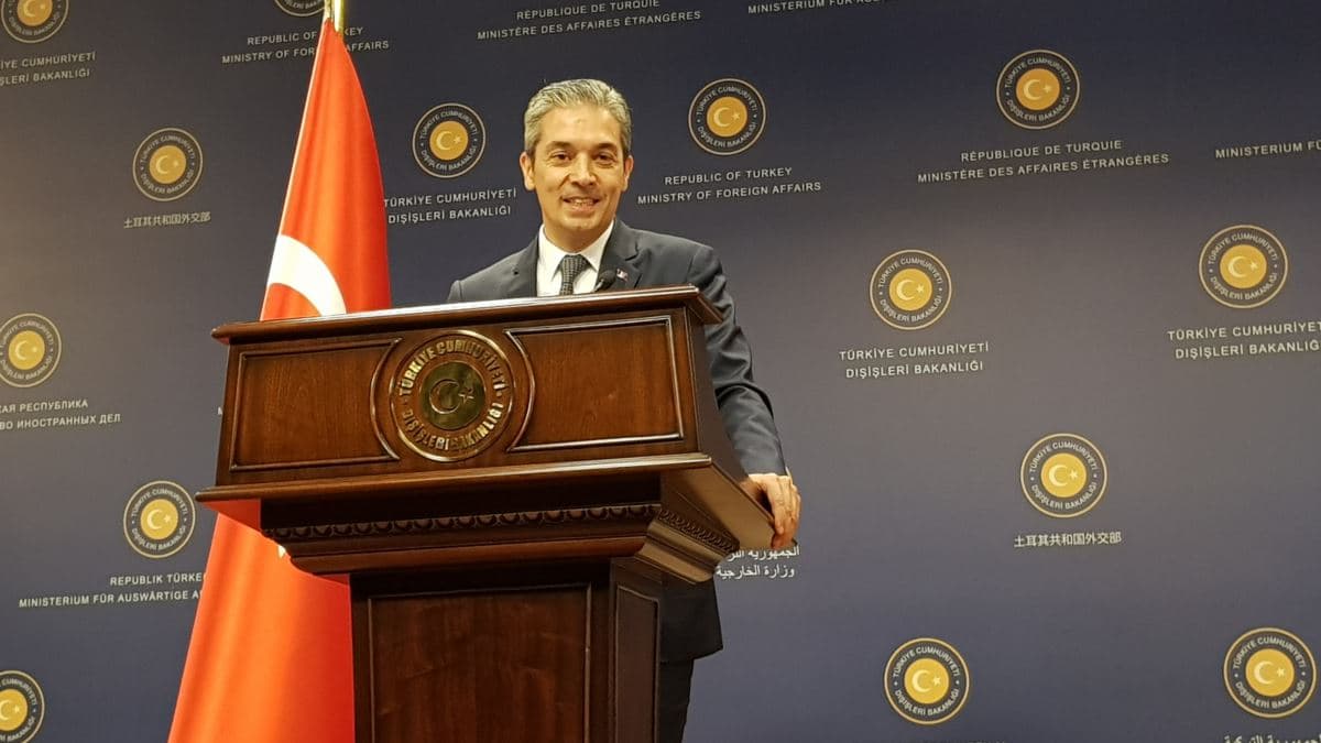 "Siyasi Eşitlik Olmadan Kıbrıs'ta Müzakere Olmaz"