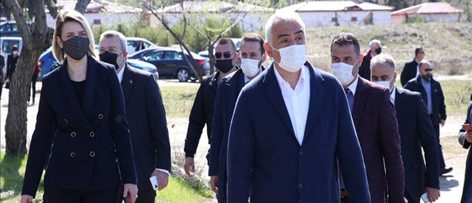 Bakan Ersoy Arnavutluk’ta Karavasta Ulusal Parkı'nı ziyaret etti